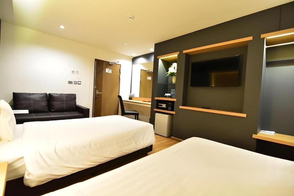 The Three Hat Yai Exterior foto